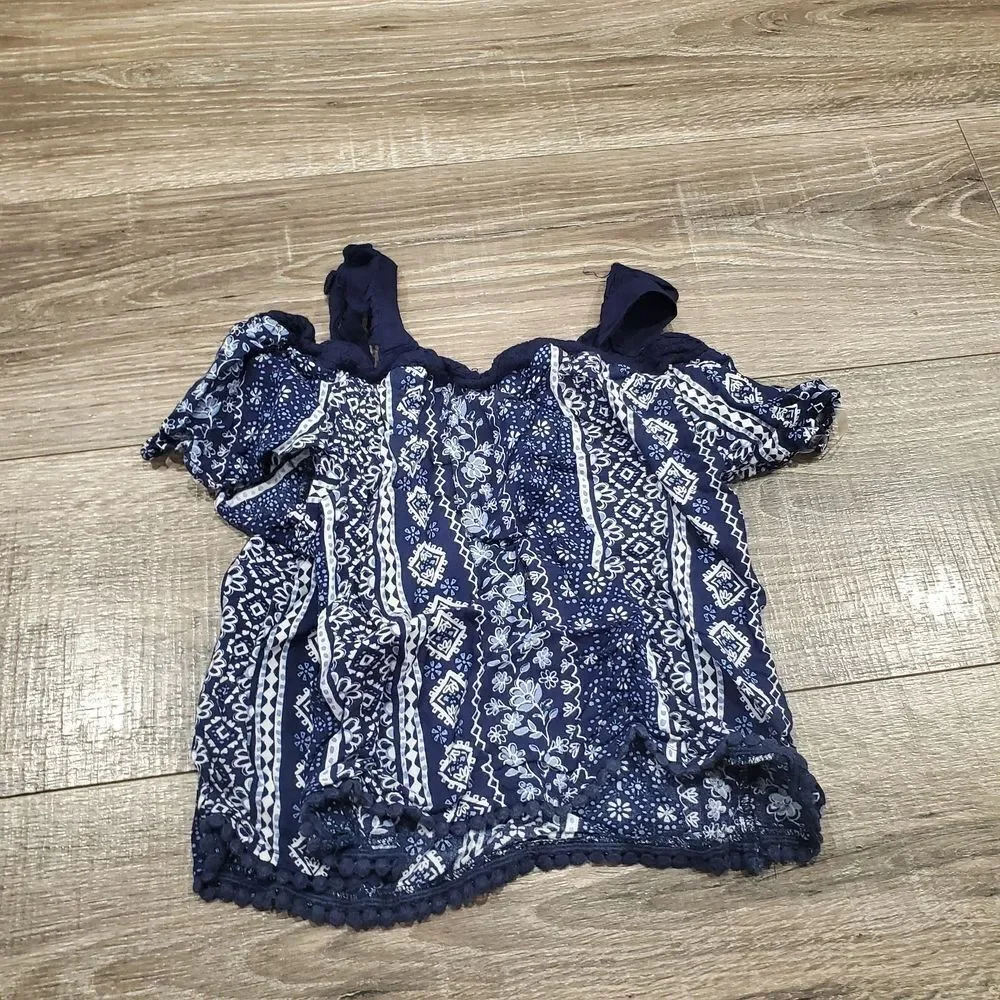 Girls Justice 2 Piece outfit Size 8  Navy and White Floral Patterned Apparel